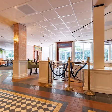 Fletcher Hotel-restaurant De Scheperskamp Otel 4*