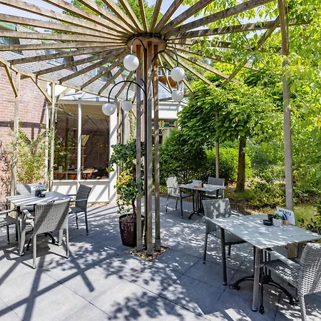 Fletcher Hotel-restaurant De Scheperskamp 4*