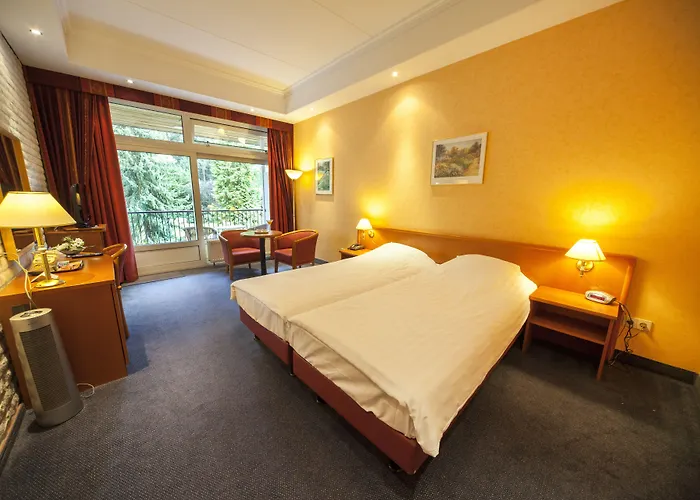 Fletcher Hotel-restaurant De Scheperskamp 4*