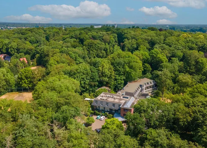 Fletcher Hotel-restaurant De Scheperskamp 4*